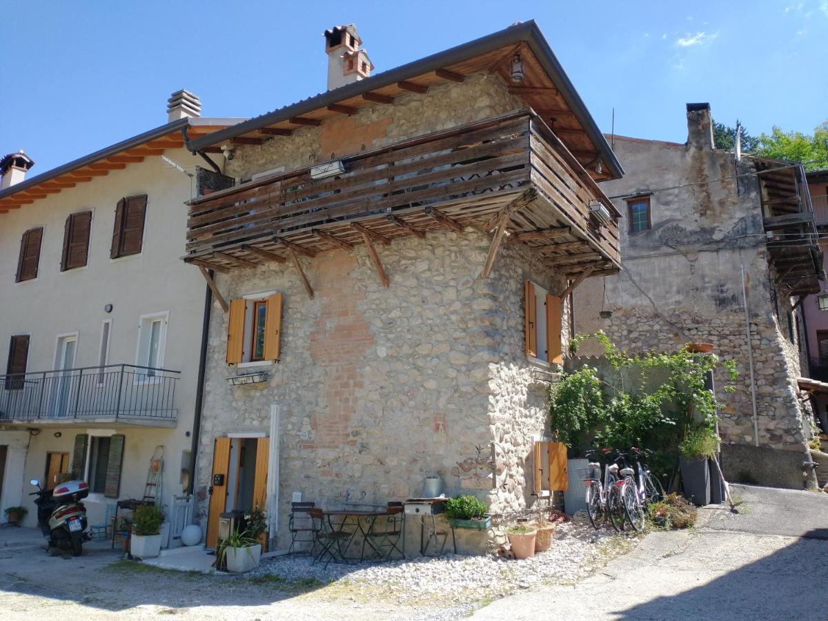 Il Rustico Di Peri Vila Exterior foto