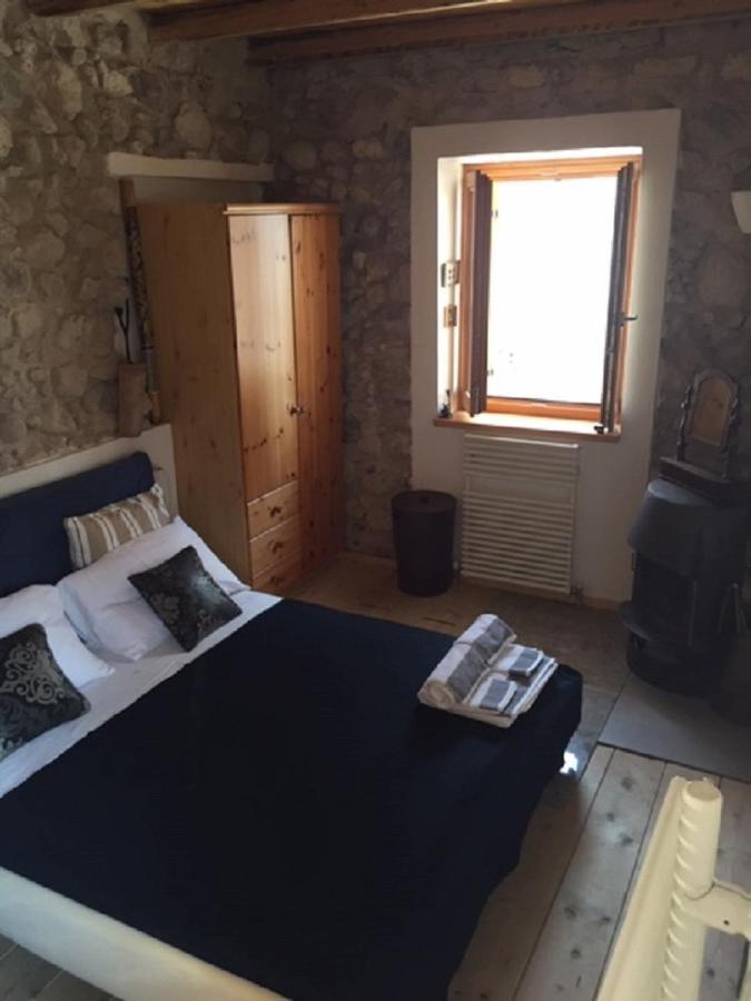 Il Rustico Di Peri Vila Exterior foto